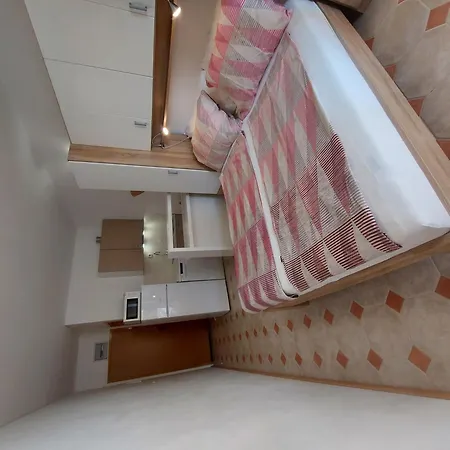 Mit Terrasse Im Ersten Stock Des Hauses Apartmán
